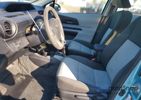 2013 Toyota Prius C z USA, uszkodzony, nr VIN JTDKDTB34D1044640